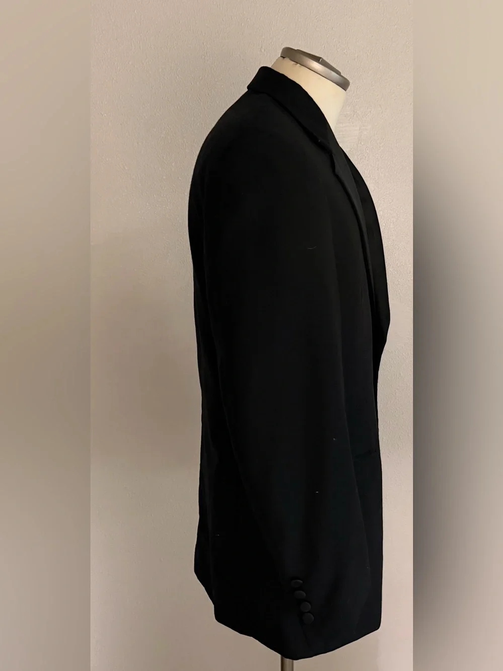 Stafford Black 100% Wool Satin-Lapel Single-Button Tuxedo Jacket 40R